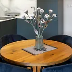 Apartment Gorski Mech - Zakopianskie Sauna & Jacuzzi & Silownia & Plac Zabaw Zakopane